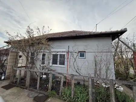 Eladó családi ház, Biharnagybajom 2 szoba 70 m² 8.2 M Ft
