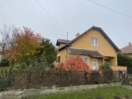 Eladó családi ház, Biharnagybajom 4 szoba 180 m² 19.9 M Ft