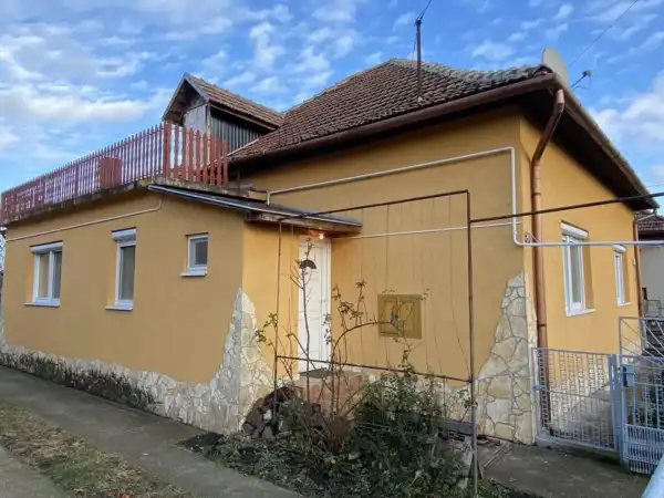 Eladó családi ház, Biharnagybajom 2+2 szoba 95 m² 19.9 M Ft