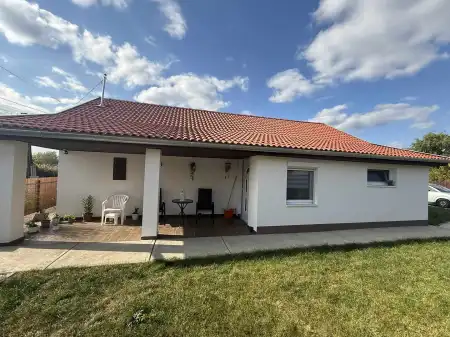 Eladó családi ház, Füzesgyarmat 2 szoba 54 m² 26 M Ft