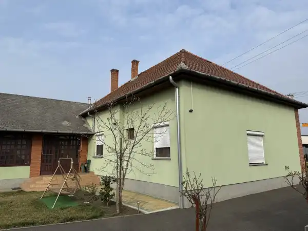 Eladó családi ház, Püspökladány 4 szoba 140 m² 65 M Ft