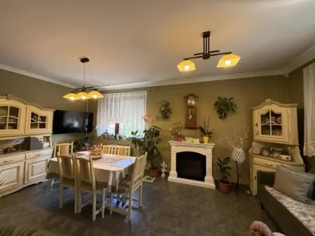 Eladó családi ház, Püspökladány 3+1 szoba 230 m² 55.9 M Ft