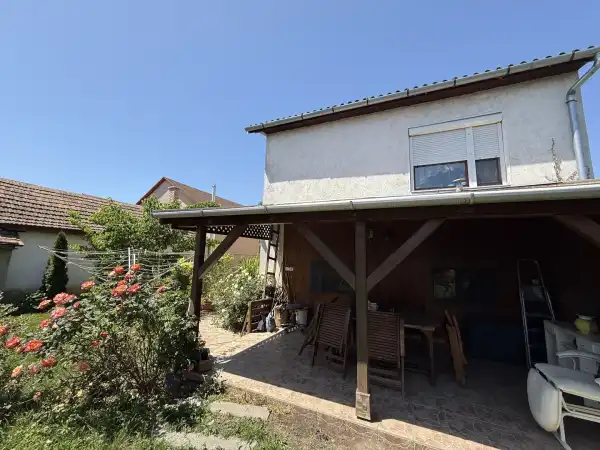 Eladó családi ház, Püspökladány 3+1 szoba 230 m² 56 M Ft