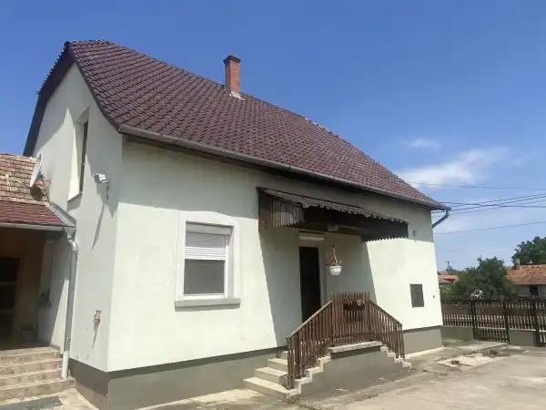 Eladó családi ház, Püspökladány 2+1 szoba 124 m² 40 M Ft