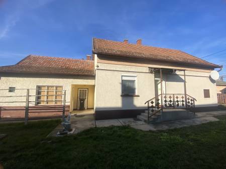 eladó családi ház, Püspökladány