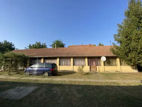 Eladó családi ház, Sárrétudvari 2 szoba 95 m² 7.9 M Ft