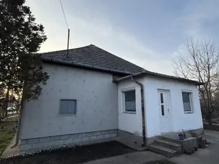 Eladó családi ház, Szerep 3 szoba 90 m² 14 M Ft