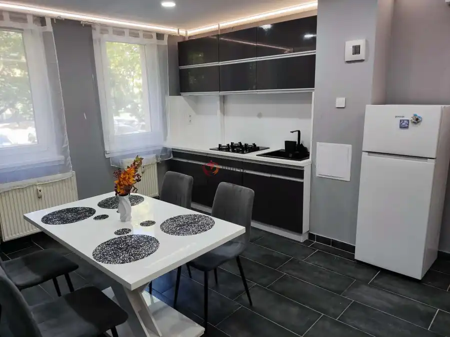 eladó panellakás, Budapest, XX. kerület